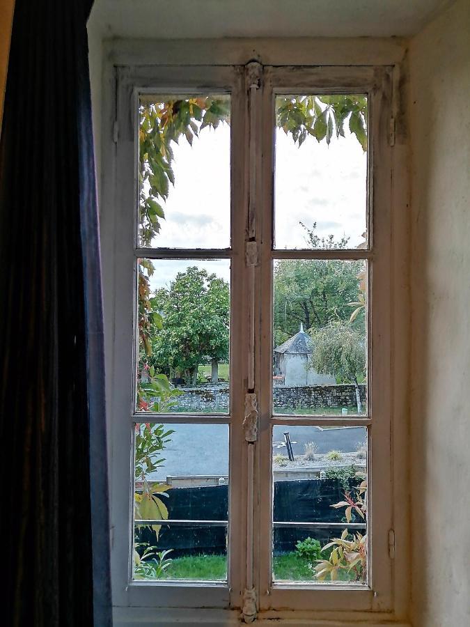La Petite Maison Des Artiste Villa Saint-Sulpice-les-Feuilles Екстериор снимка